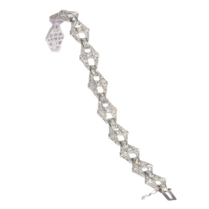 Vintage 1950`s Art Deco platinum diamond bracelet set with 220 diamonds